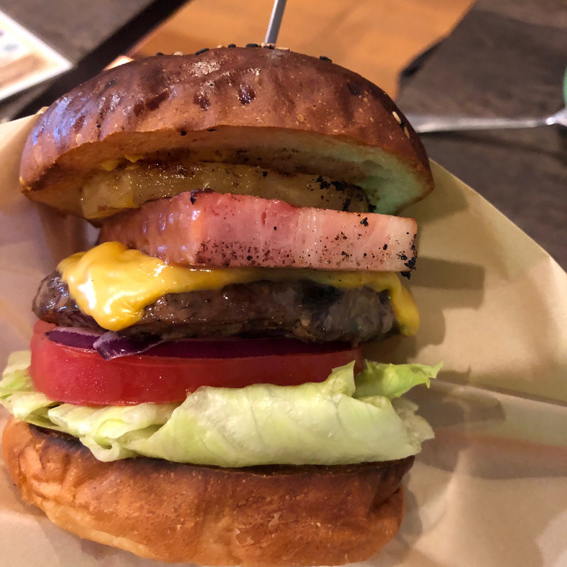 厚切りベーコンチーズバーガー(バーガリオン)