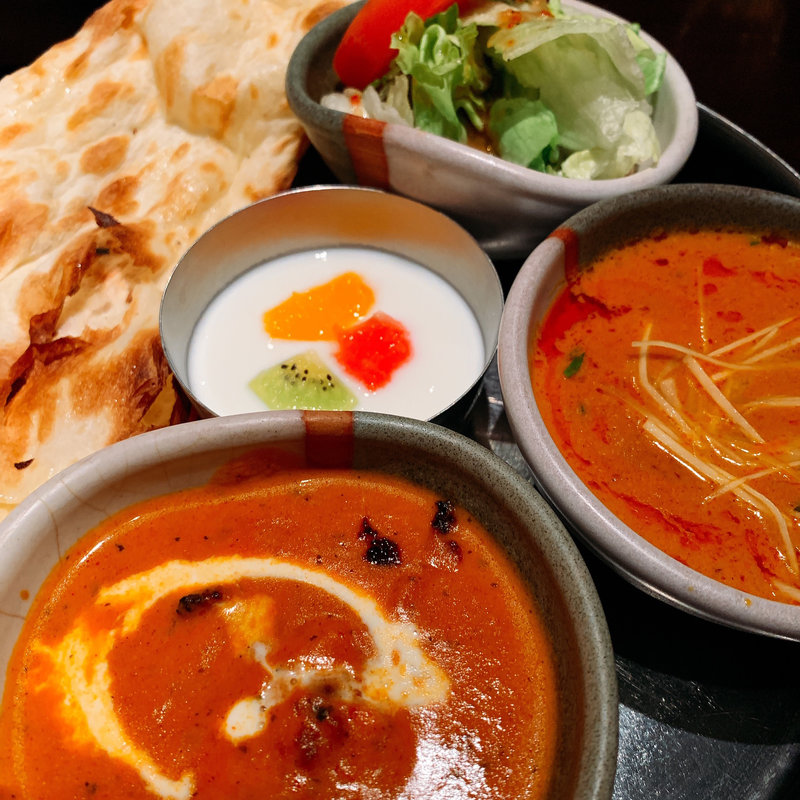 ミシュラン掲載！超濃厚！五つ星直伝 クラブ＆チキン＆シュリンプバターマサラ(オールドデリー　銀座二丁目店)