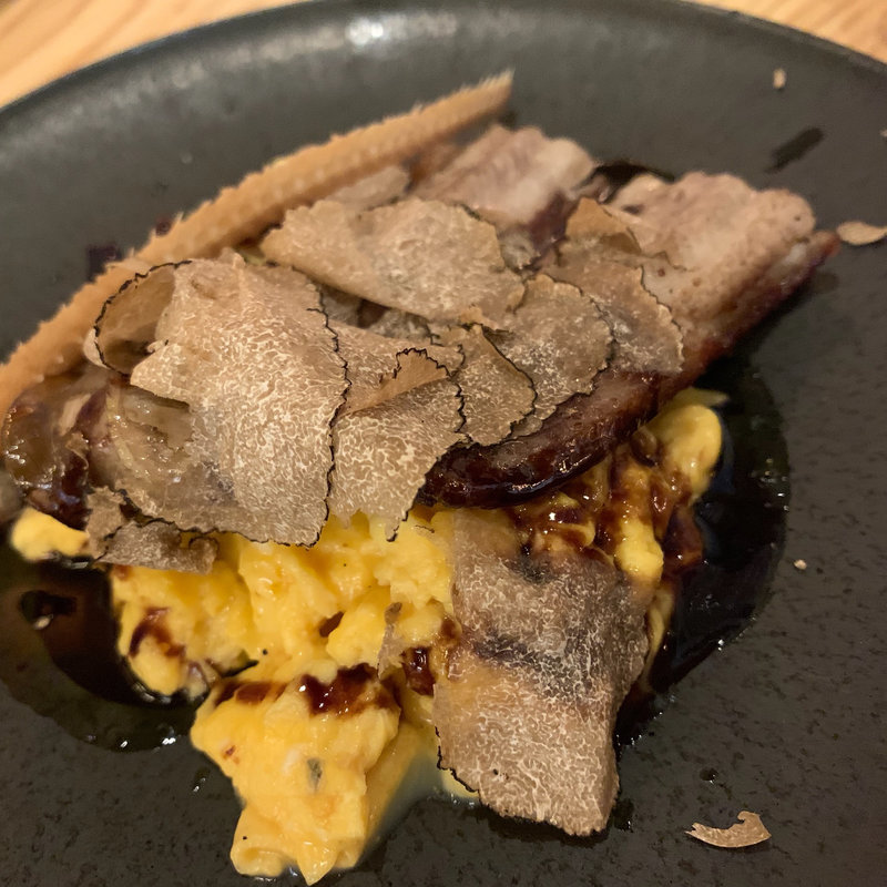 煮穴子とトリュフのスクランブルエッグ(ビストロ222)