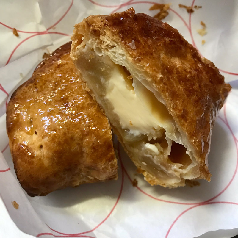 焼きたてカスタードアップルパイ(RINGO)