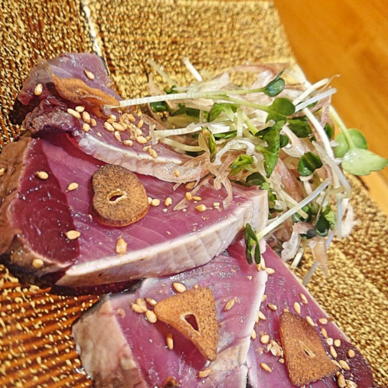 鰹のたたき(燈火)