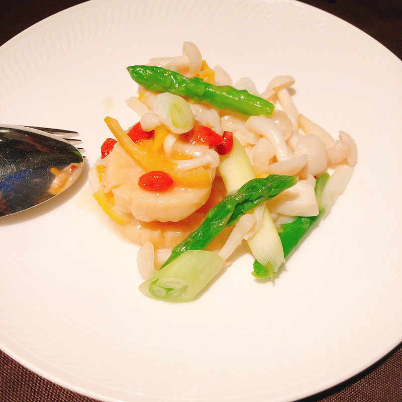 帆立貝の藻塩炒め(中国料理 品川大飯店)