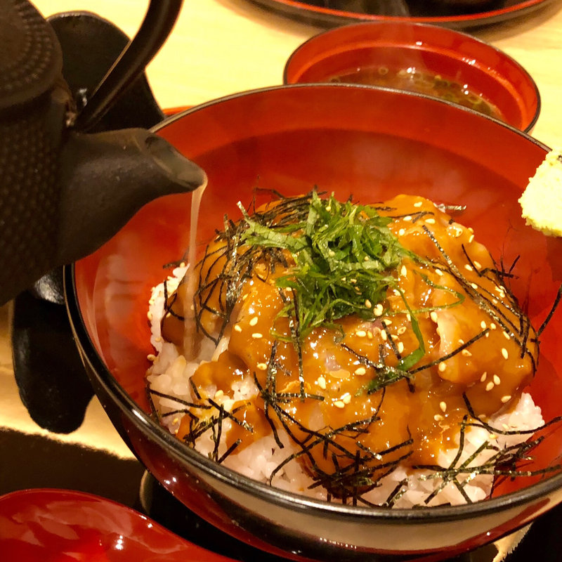 真鯛の胡麻たれ丼(海山 クリスタ長堀店)