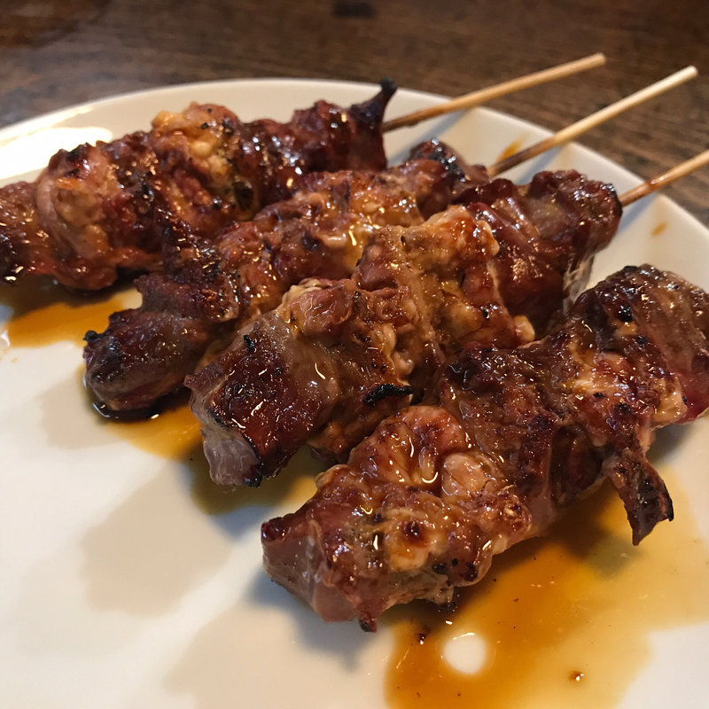 もつ串4本(やき鳥よしや)
