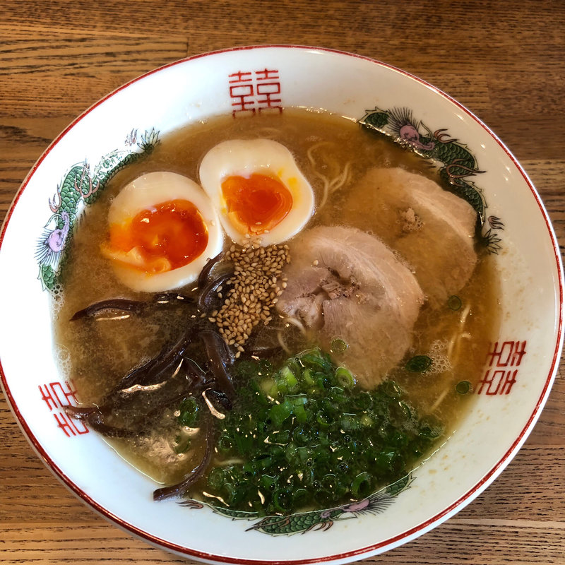 ラーメンと味付玉子(博多 )