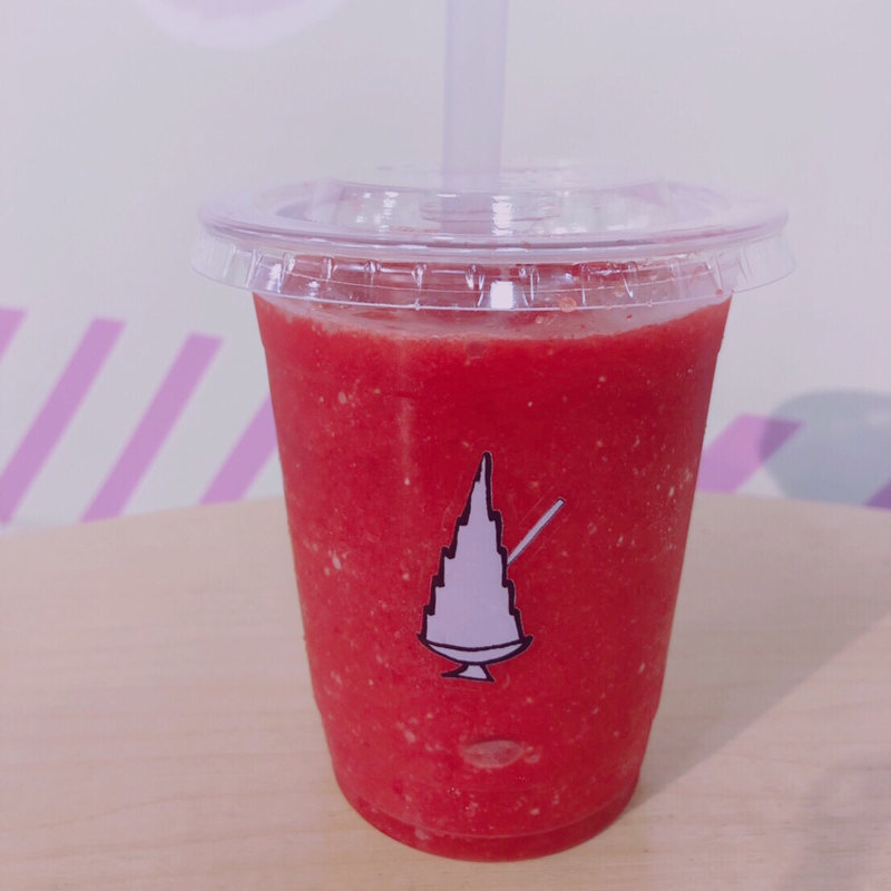 スムー寿   (スムージュ)   とちおとめ(寿氷 （ジュヒョウ）)