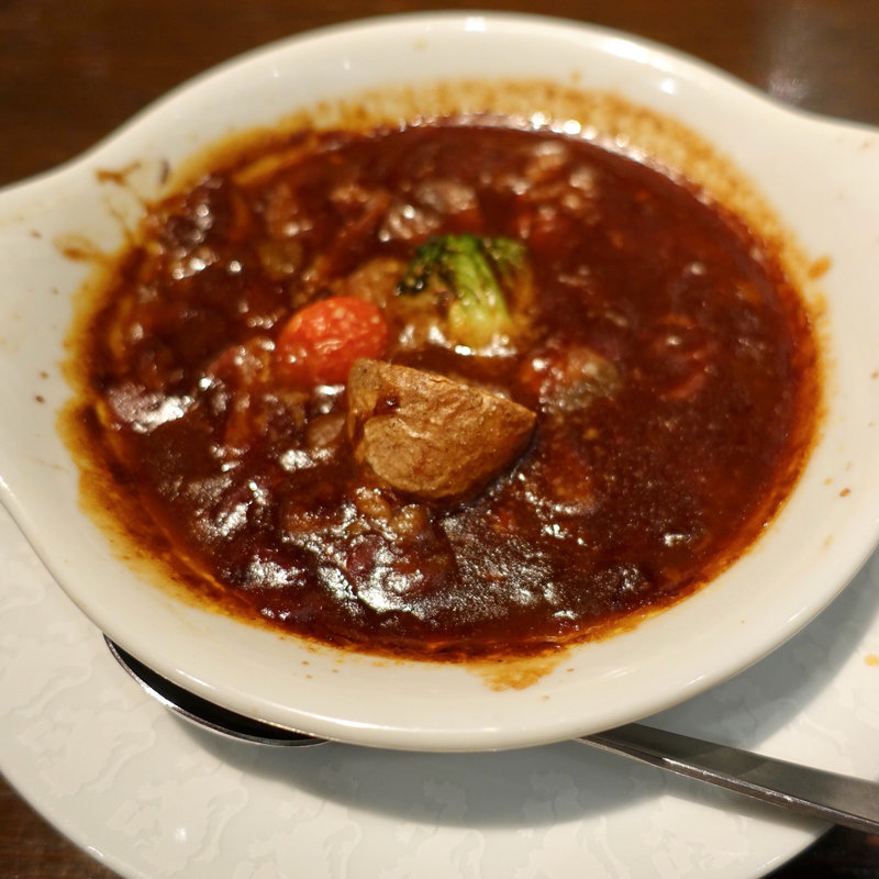 牛スジ煮込みのオーブン焼き(銀座ライオン 汐留店)