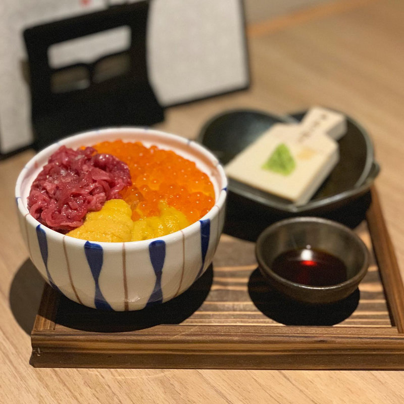 孤高 まぼたんメシ(まぼたん)