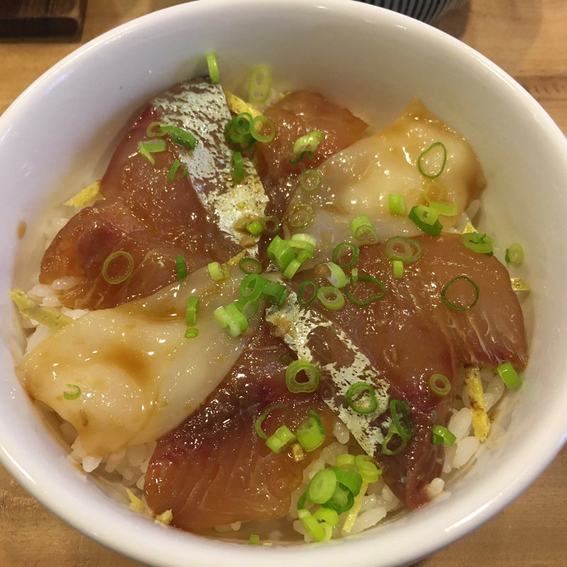 醤油漬けミニ海鮮丼(浜寿司)