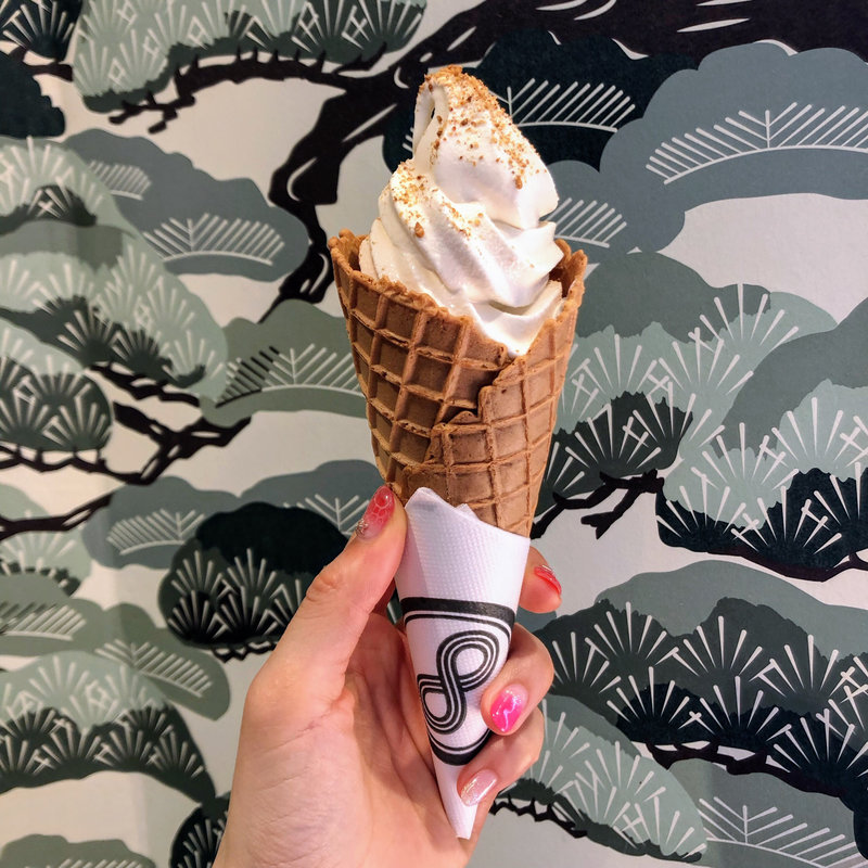 白胡麻ソフトクリーム(八屋 代官山店)