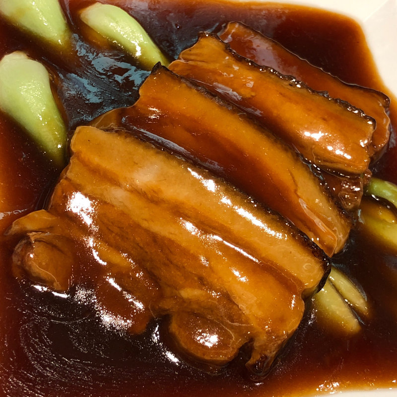 豚バラ肉の醤油煮込み(横濱中華街 梅蘭 上野店)