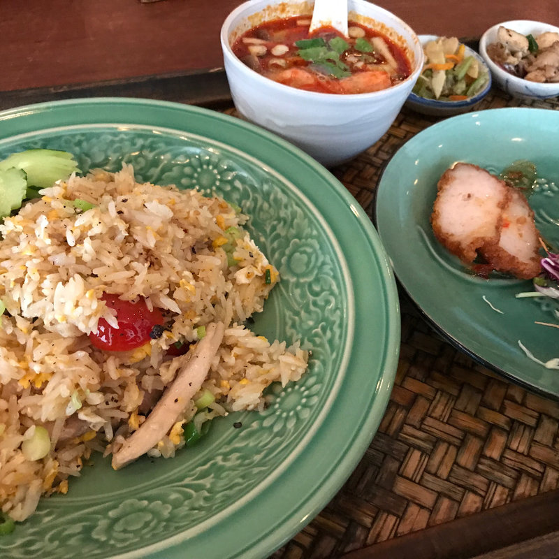 カオパットガイ セット(CHANG－NOI （チャンノイ）)