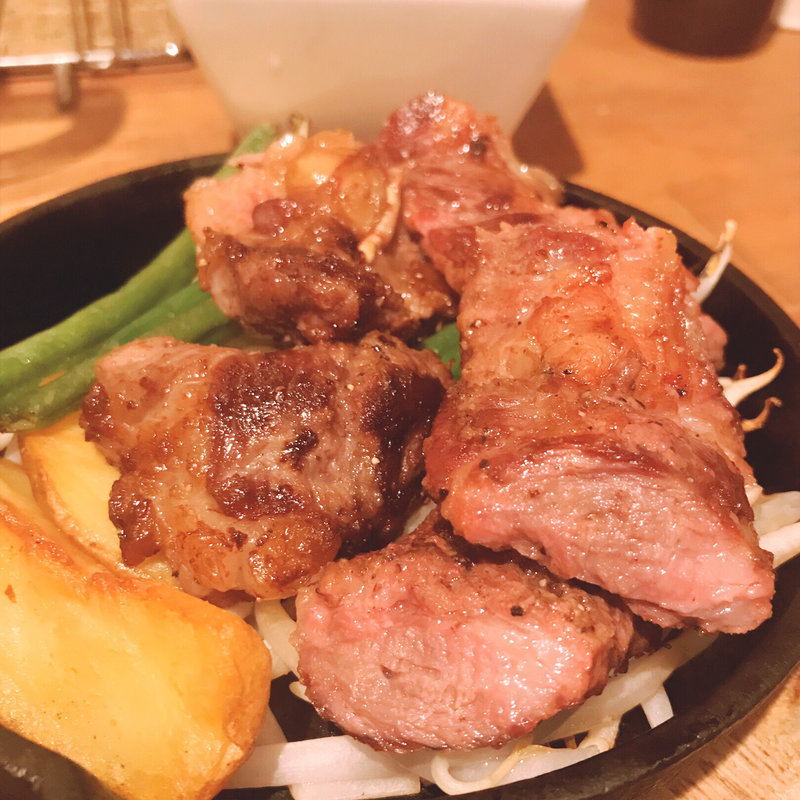 ステーキ(鉄板肉酒場 LOVE&29 京橋店)