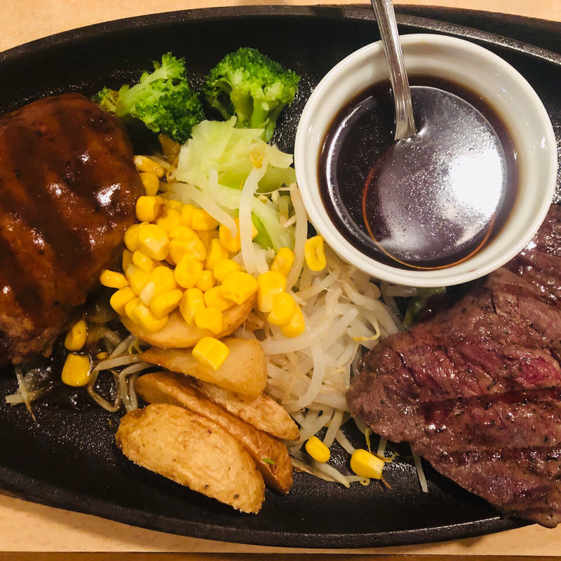 ハンバーグ＆ステーキセット(にぐるまやダイニング)