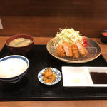 トンカツ定食