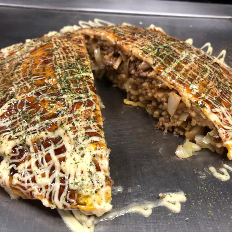 モダンゴールド 肉(豚) 小 + 玉子 + マヨネーズ(元祖モダン焼き 文ちゃん)