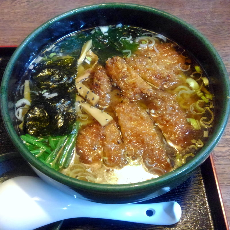 かつ正油ラーメン(つくしん坊 )