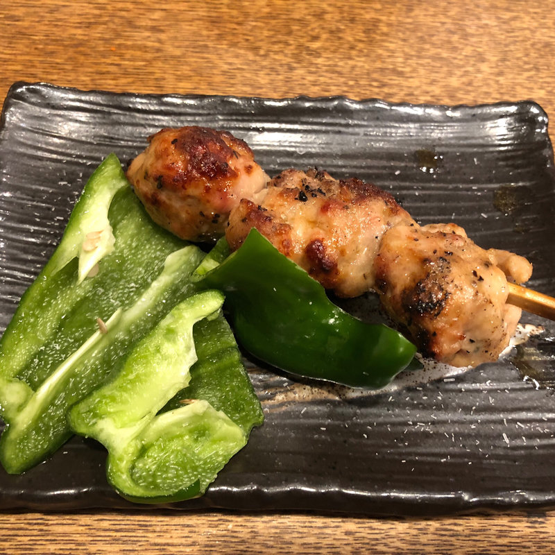 生ピーマンとつくね(チャコールグリル山武商店)