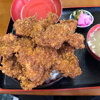 ソースかつ丼 3枚(ニコニコ亭 （にこにこてい）)