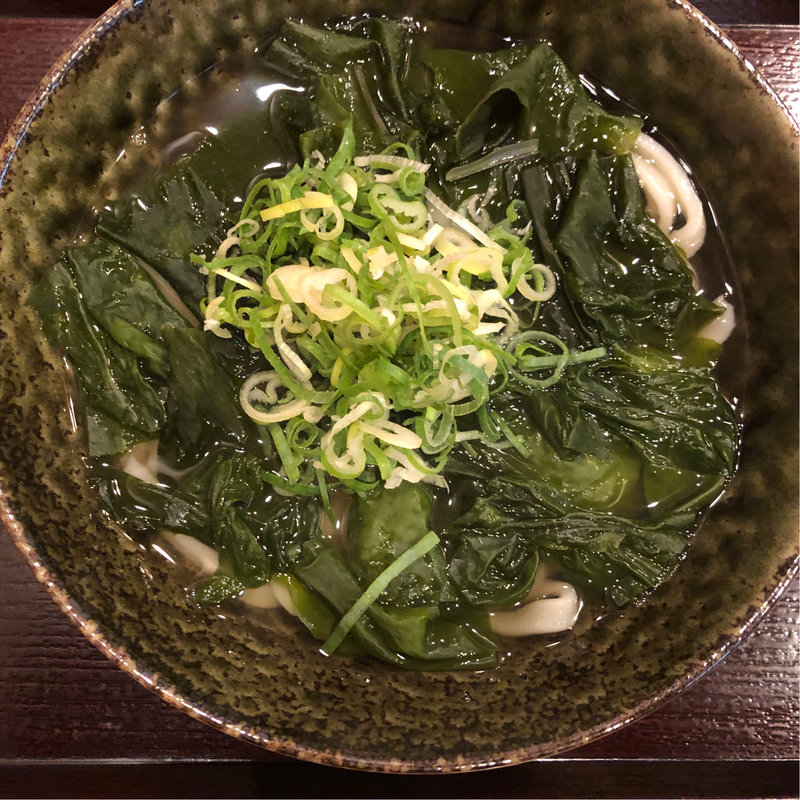 生わかめうどん(博多うどん居酒屋 泰吉)