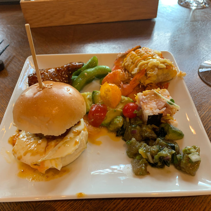 ランチブッフェ(The lounge on the water｜ザ・ルイガンズ．スパ & リゾート内)