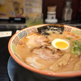 昔ラーメン(久留米 大砲ラーメン 天神今泉店)