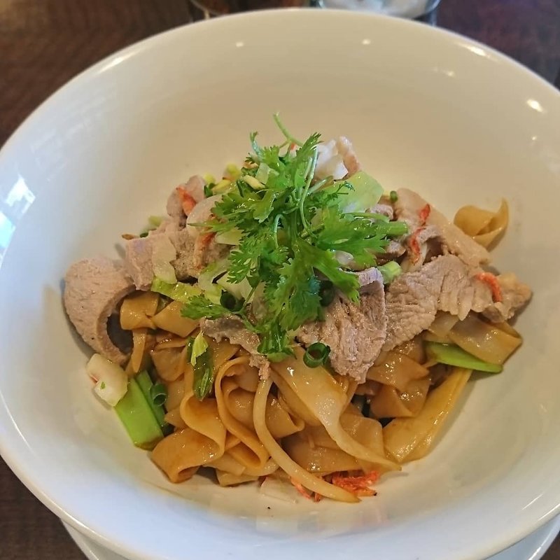 クイッティオ・ヘン(汁無しラーメン)(チョッディー )