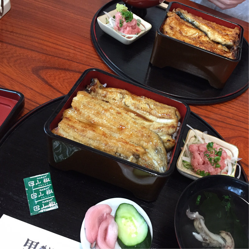 白たれうな重(里味 （さとみ）)