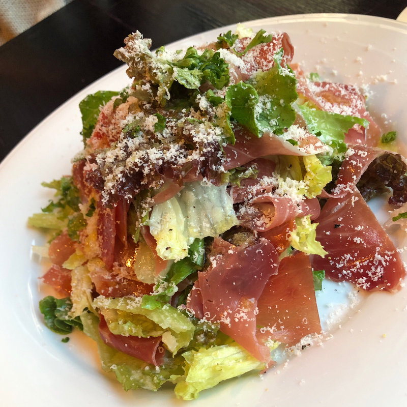 生ハムとチーズのサラダ(フィオット （Fiotto）)