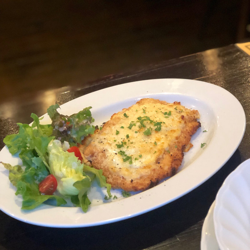 阿波尾鶏のモツァレラチーズカツレツ(フィオット （Fiotto）)