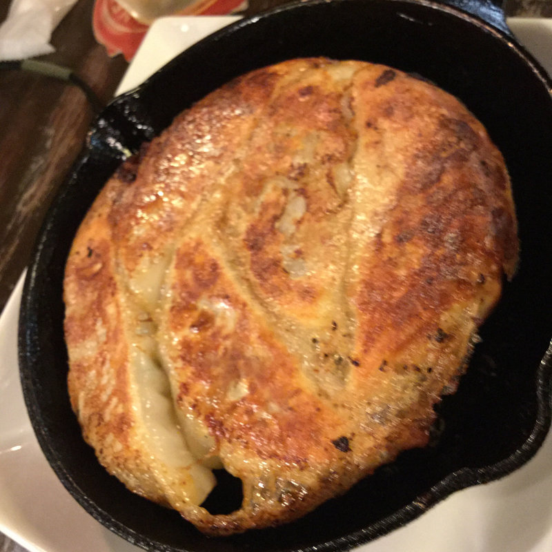 鉄板焼き 宇都宮餃子(CRAFT BEER BASE BUD)