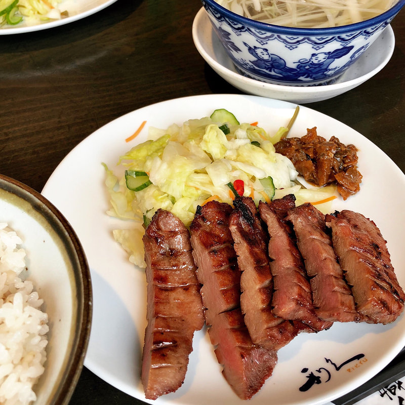 牛タン定食(牛たん炭焼 利久 西口本店 （りきゅう）)
