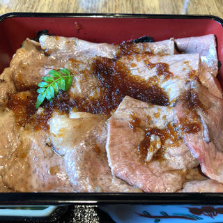 特選黒毛和牛重(日本料理「雲海」Unkai Japanese Restaurant)