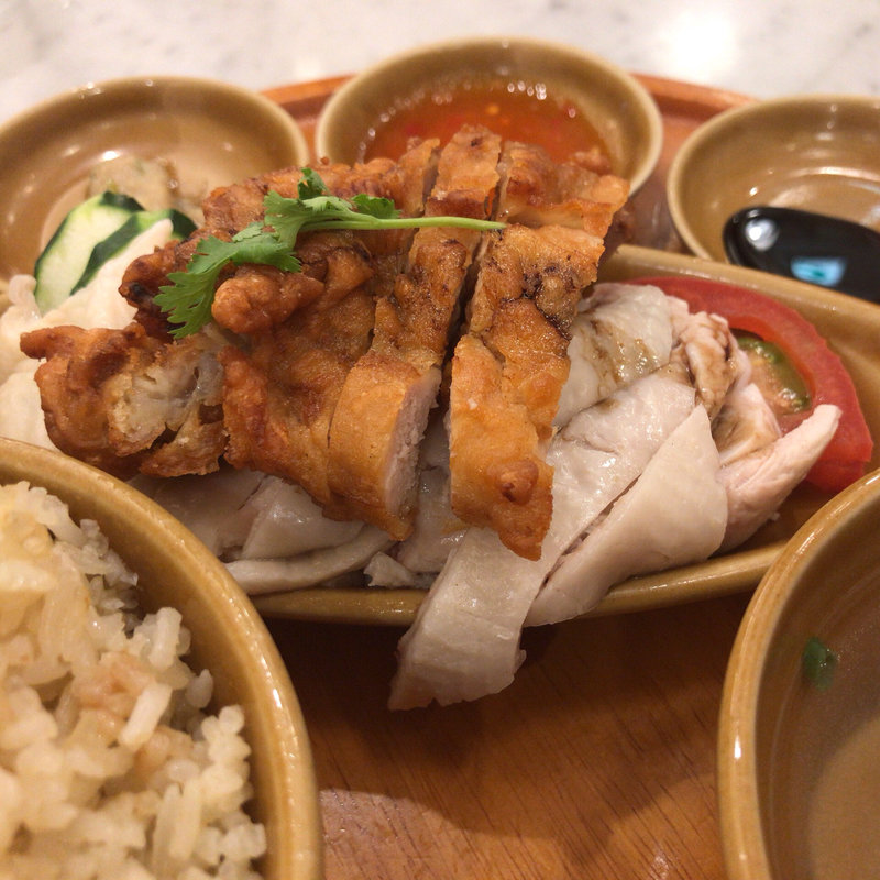 シンガポールチキンライス(ハーフ＆ハーフ大盛り)(シンガポール海南鶏飯 赤坂店 （ハイナンチーファン）)