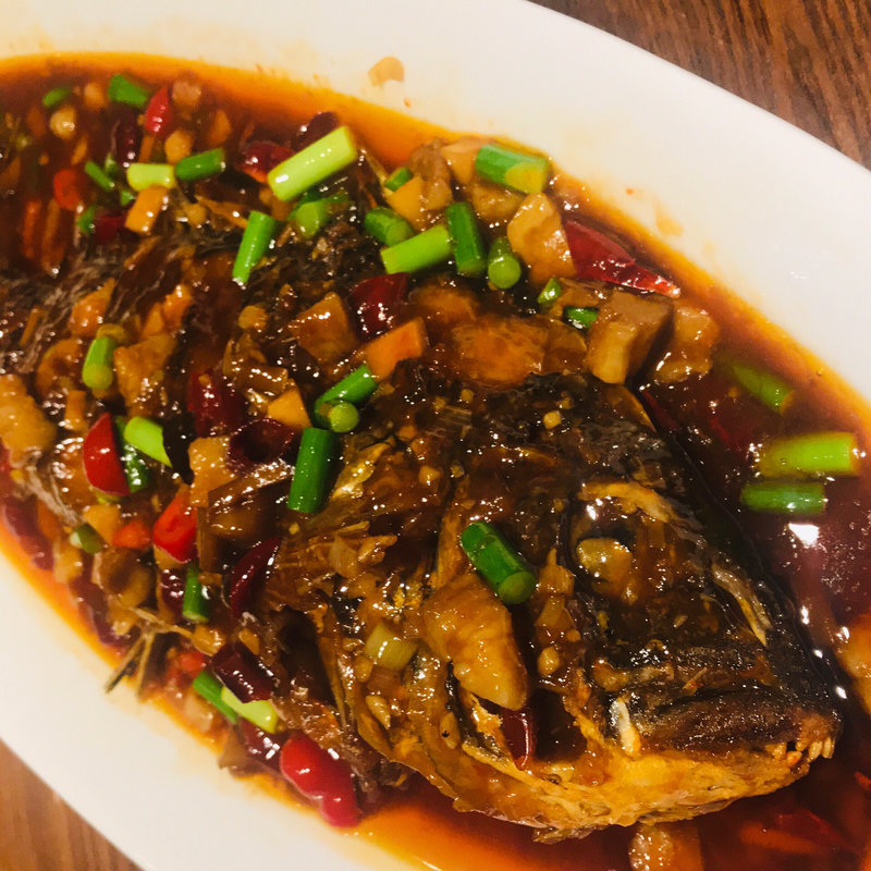 鮮魚の姿揚げ　甘辛醤油煮込み(中國名菜 孫 日本橋店)