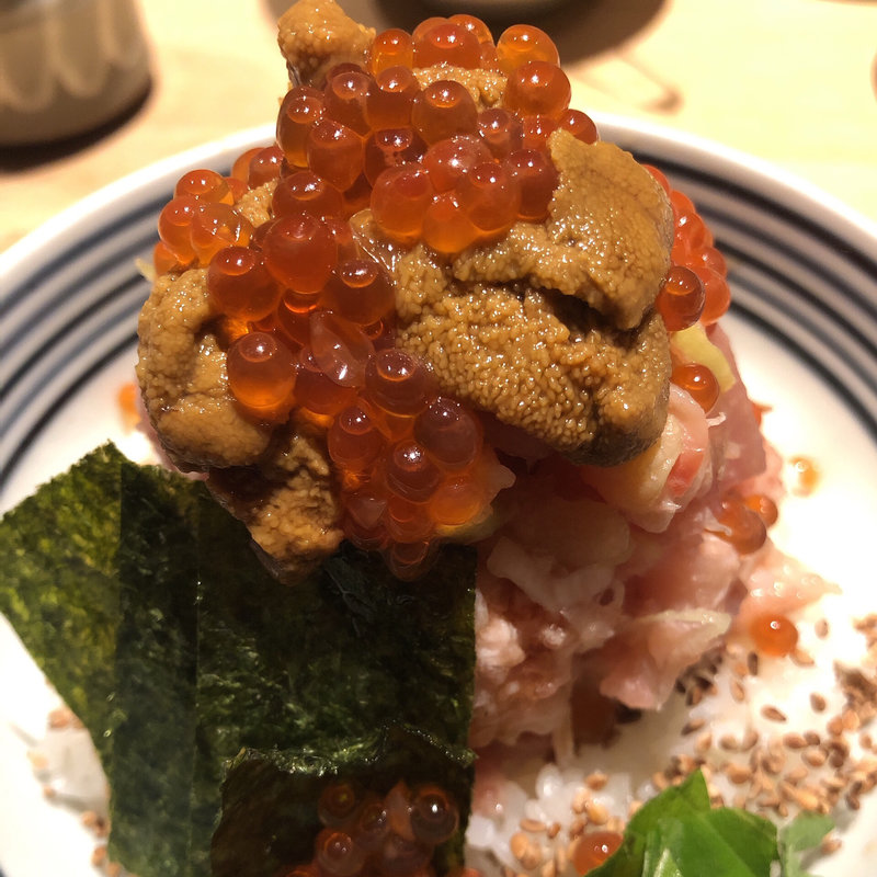 ぜいたく海鮮丼 梅 いくら・うに増し(つじ半 神楽坂店)
