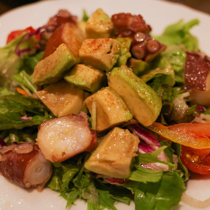 タコとアボカドのサラダ(洋食タケル)