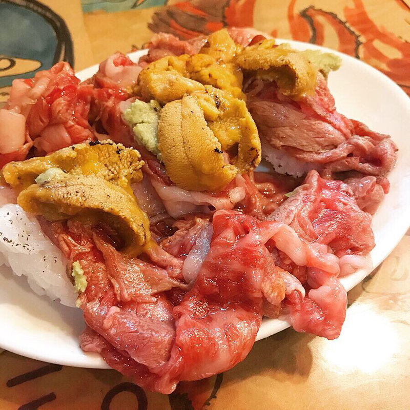 肉寿司3貫+雲丹(似星 （ニボシ）)