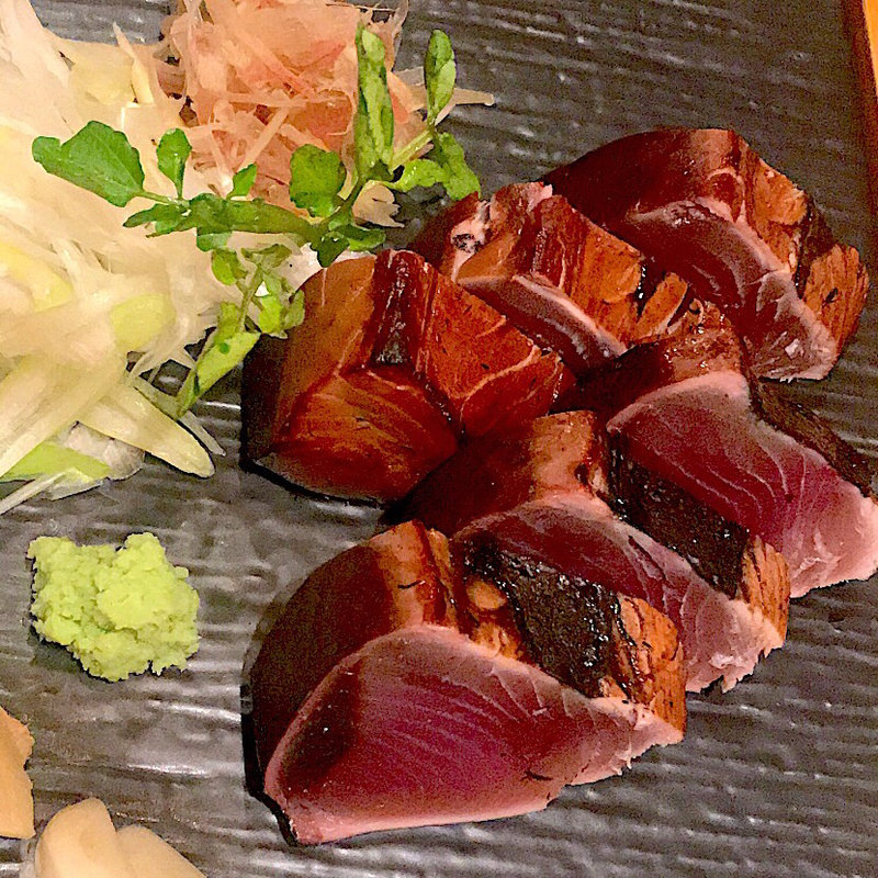 カツオの藁焼き(高知県芸西村 土佐鴨 日本橋)