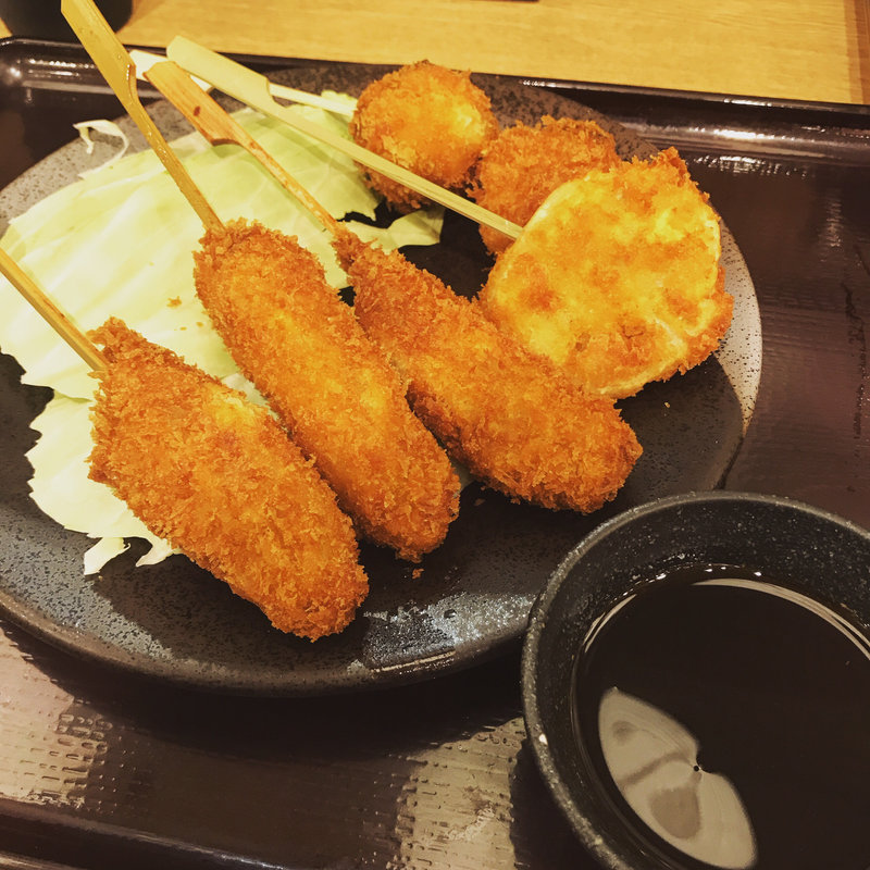 牛串カツ盛り合わせ(牛カツ京都勝牛 エキア北千住店)