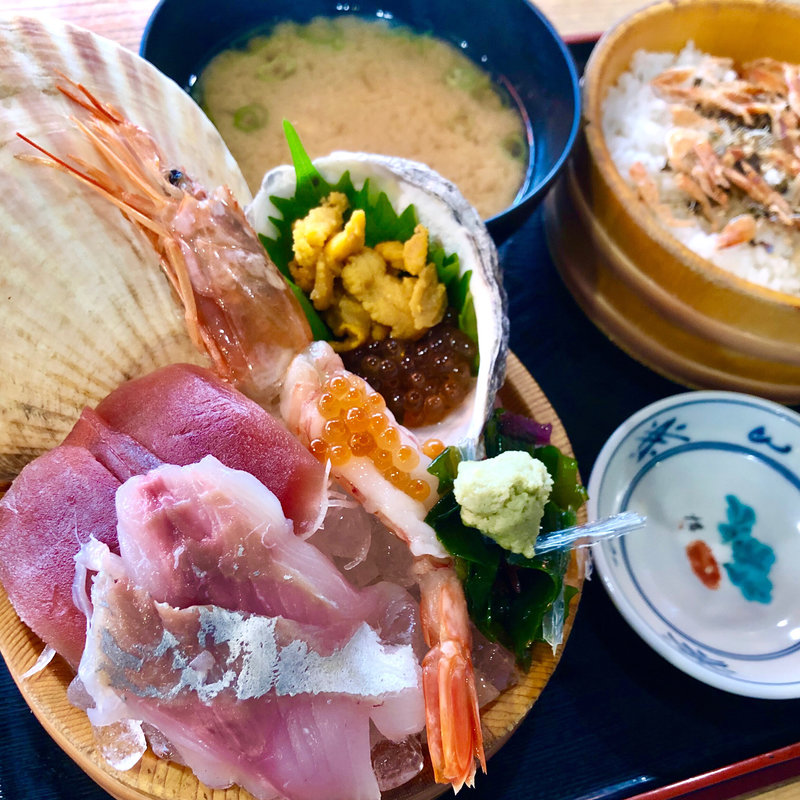 海鮮二段重(目利きの銀次 高円寺南口駅前店)