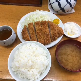 ロースかつ定食(大)(山家 上野店)