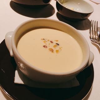 山梨県産コーンの冷製スープ(ステーキハウス オークドア)