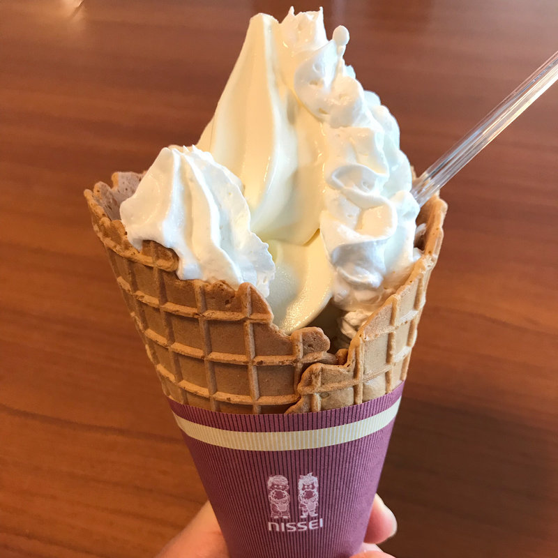 ソフトクリーム(生クリームトッピング)(ロッジ花紋 )