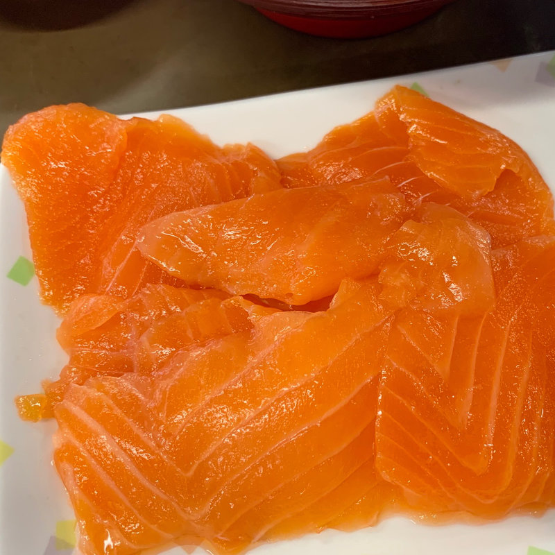 サーモン切り落とし(大遠会館 まぐろレストラン )