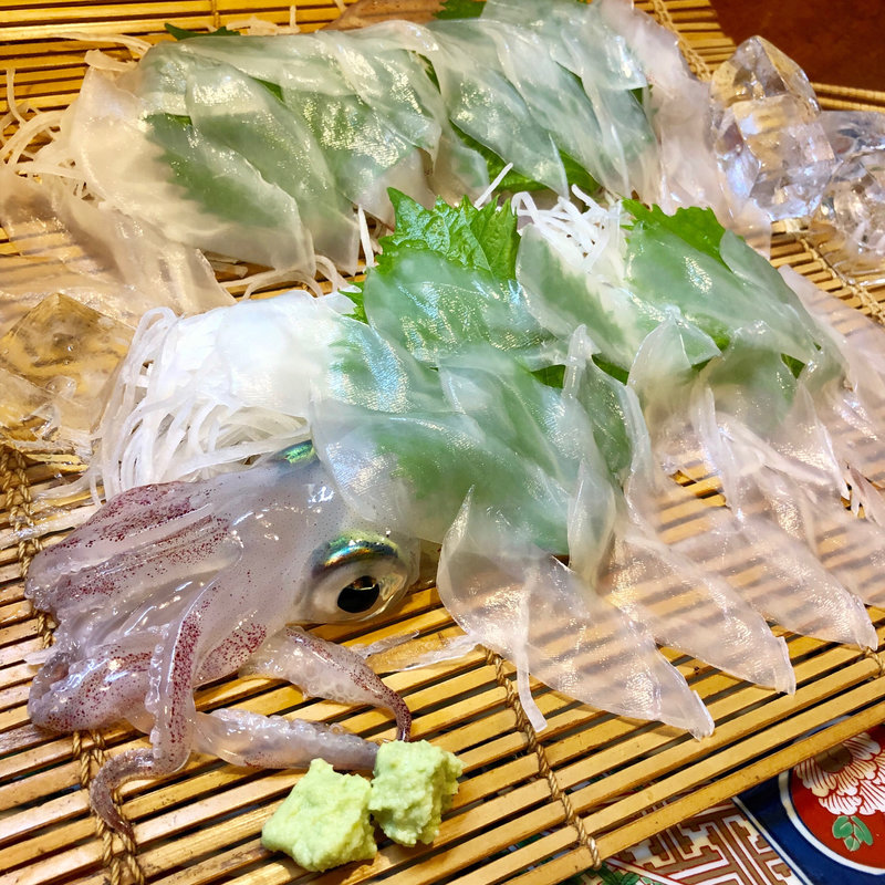 イカの活き造り(いけす料理 まる辰 （まるたつ）)