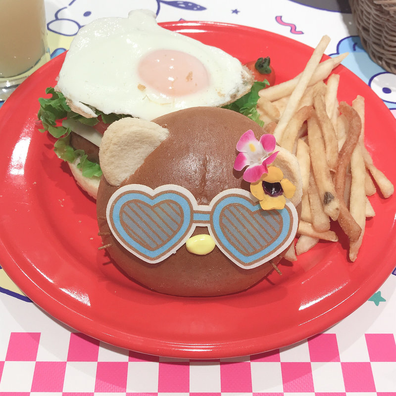 ハローキティのサマーバケーションバーガー(EGG & SPUMA （エッグアンドスプーマ）)