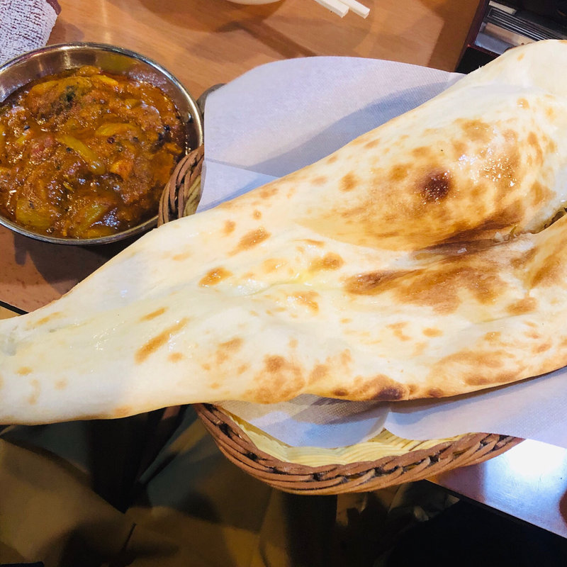 日替わりカレーセット(サラダ,チキンティッカ,ドリンク付き)(ミルチマサラボリウッドインディアンカフェ、レストラン＆バー)