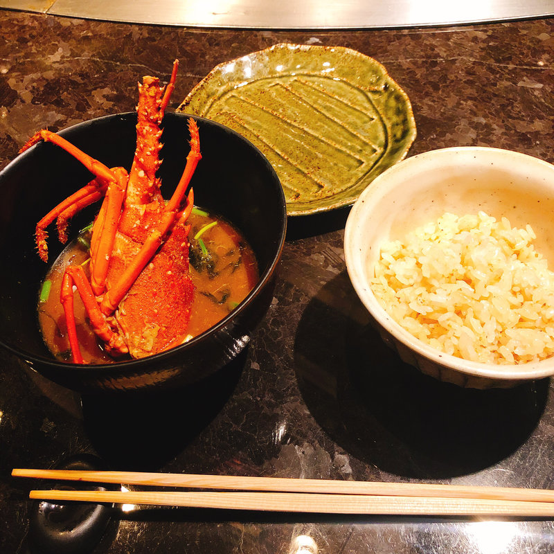 鉄板焼きAnのガーリックライスと赤出汁(XEX TOKYO / 鉄板焼An )