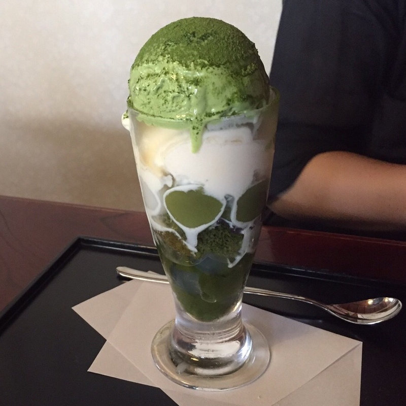 わらび餅パフェ(ぎをん 小森)